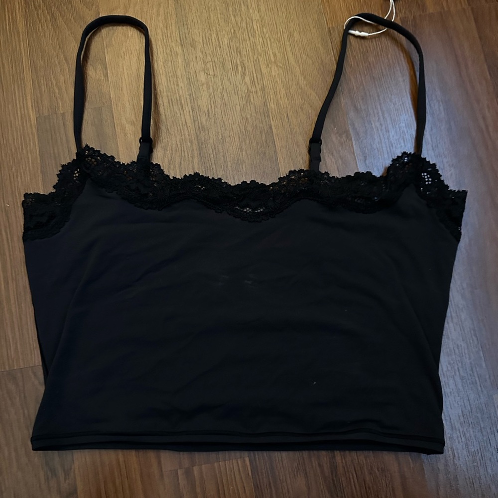 NWT Size M Skims Fits Everybody Lace Cami
